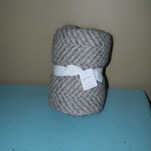 Pottery Barn Herringbone  Contrast Throw Blanket 50 x 60